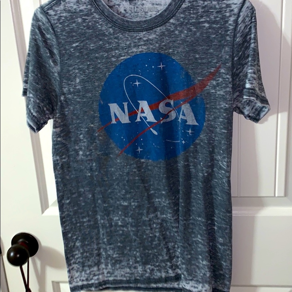 Women’s nasa tee
